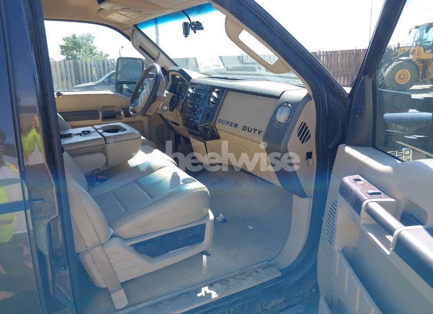 Photo 5 of 2008 Ford F-250 FX4/HARLEY-DAVIDSON/KING RANCH/LARIAT/XL/XLT (VIN 1FTSW21R38EB13097)