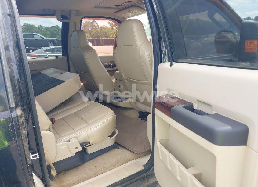 Photo 8 of 2009 Ford F-250 FX4/HARLEY-DAVIDSON/KING RANCH/LARIAT/XL/XLT (VIN 1FTSW21R69EA67279)