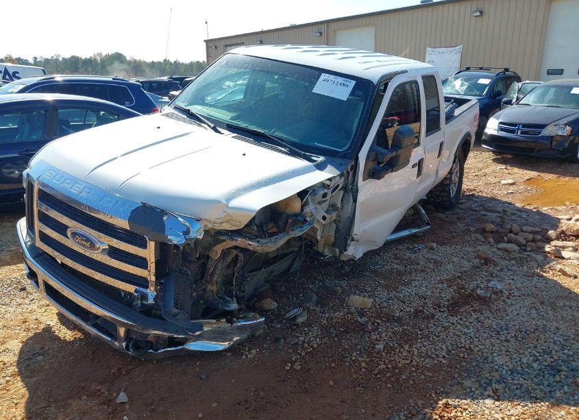 Photo 2 of 2008 Ford F-250 FX4/HARLEY-DAVIDSON/KING RANCH/LARIAT/XL/XLT (VIN 1FTSW21R88EB04458)