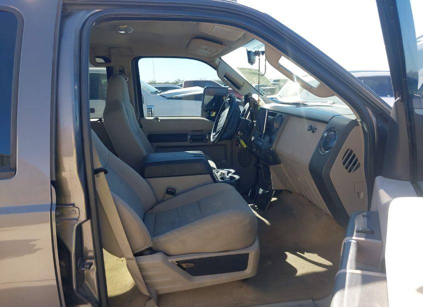 Photo 5 of 2008 Ford F-250 FX4/HARLEY-DAVIDSON/KING RANCH/LARIAT/XL/XLT (VIN 1FTSW21R98ED01168)