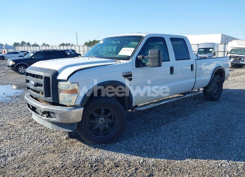 Photo 2 of 2009 Ford F-250 FX4/HARLEY-DAVIDSON/KING RANCH/LARIAT/XL/XLT (VIN 1FTSW21Y59EB30556)