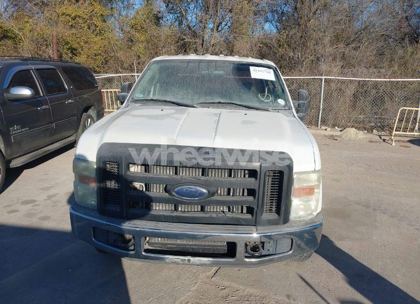 Photo 11 of 2010 Ford F-250 KING RANCH/LARIAT/XL/XLT (VIN 1FTSW2AR8AEB41371)