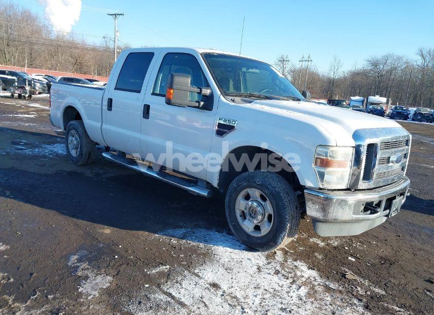 2010 Ford F-250 CABELA'S/KING RANCH/LARIAT/XL/XLT (VIN 1FTSW2B51AEA18636) main photo