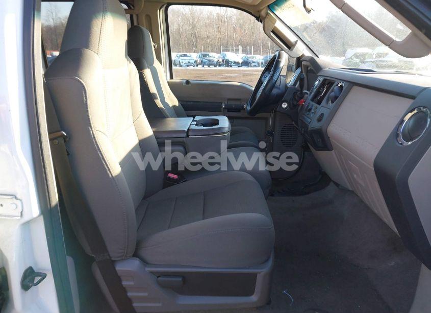 Photo 5 of 2010 Ford F-250 CABELA'S/KING RANCH/LARIAT/XL/XLT (VIN 1FTSW2B51AEA18636)