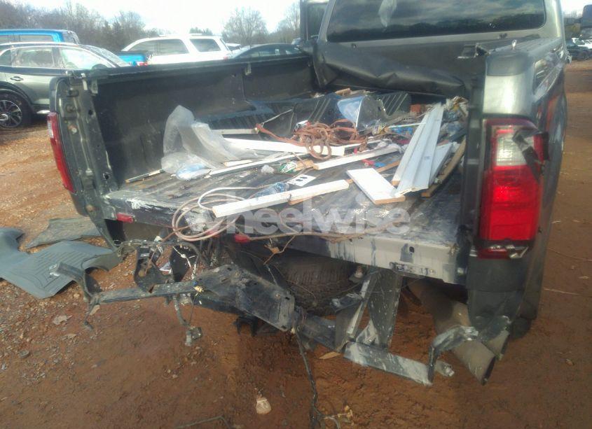 Photo 6 of 2010 Ford F-250 CABELA'S/HARLEY-DAVIDSON/KING RANCH/LARIAT/XL/XLT (VIN 1FTSW2BR2AEA61210)