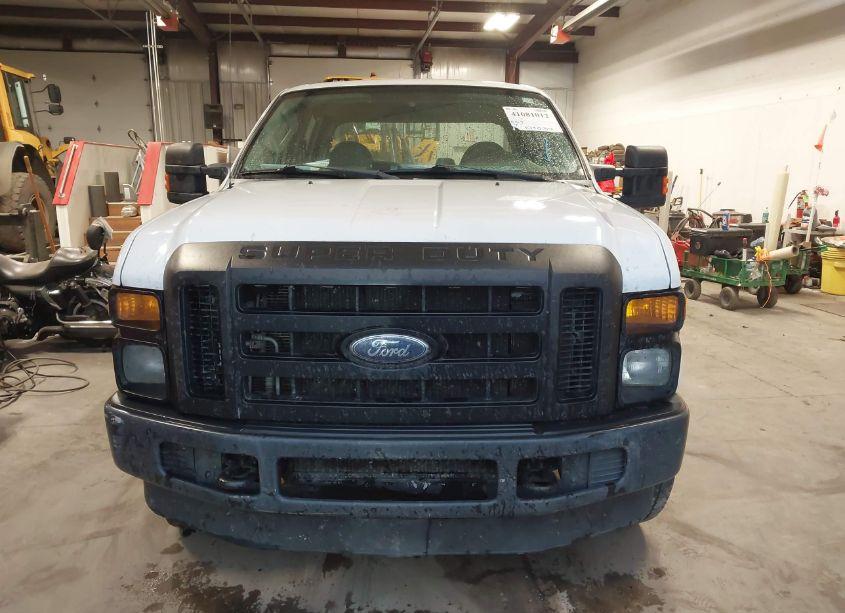 Photo 12 of 2010 Ford F-250 CABELA'S/HARLEY-DAVIDSON/KING RANCH/LARIAT/XL/XLT (VIN 1FTSW2BR7AEB26021)