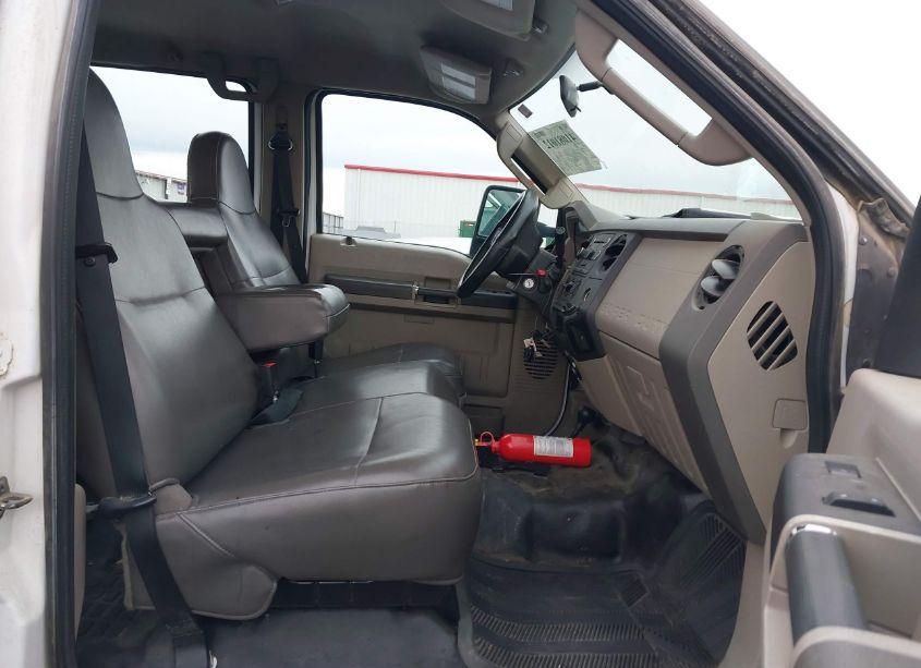 Photo 5 of 2010 Ford F-250 CABELA'S/HARLEY-DAVIDSON/KING RANCH/LARIAT/XL/XLT (VIN 1FTSW2BR7AEB26021)