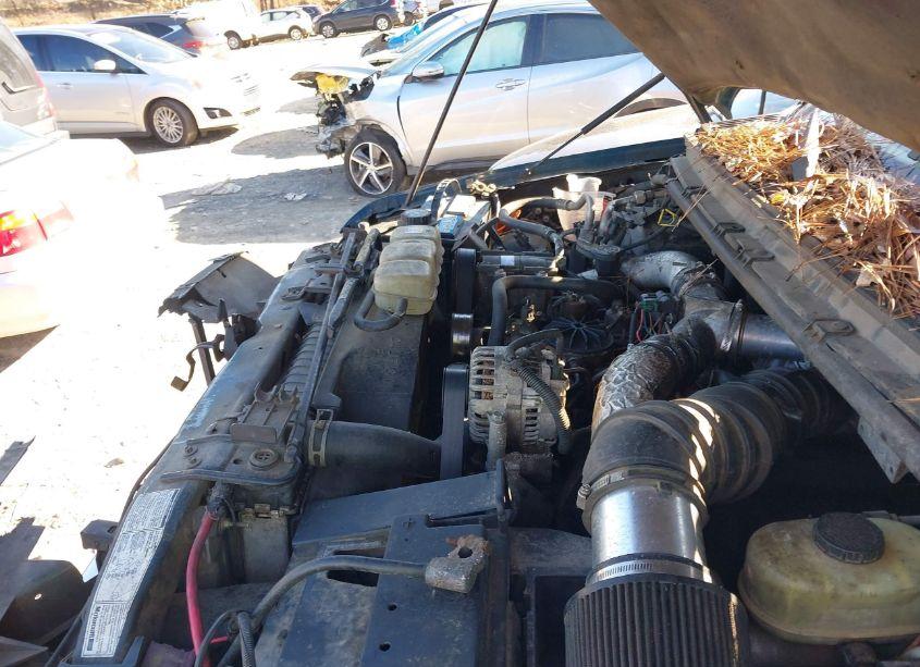 Photo 10 of 2000 Ford F-350 LARIAT/XL/XLT (VIN 1FTSW31F3YEA57707)