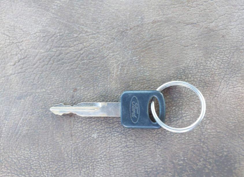 Photo 11 of 2000 Ford F-350 LARIAT/XL/XLT (VIN 1FTSW31F3YEA57707)