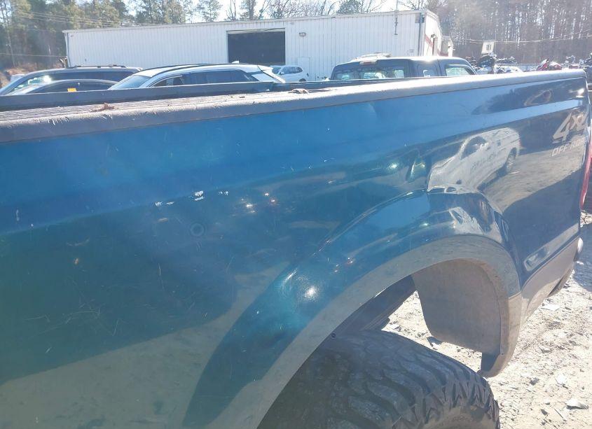 Photo 12 of 2000 Ford F-350 LARIAT/XL/XLT (VIN 1FTSW31F3YEA57707)