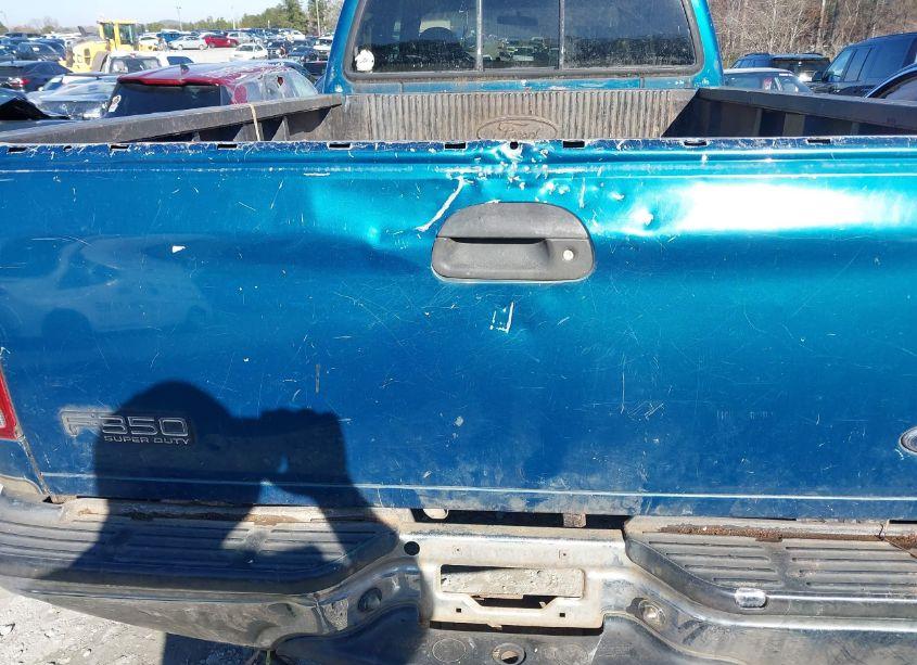 Photo 13 of 2000 Ford F-350 LARIAT/XL/XLT (VIN 1FTSW31F3YEA57707)