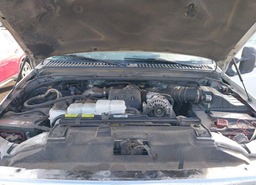 Photo 10 of 2000 Ford F-350 LARIAT/XL/XLT (VIN 1FTSW31FXYEB49381)