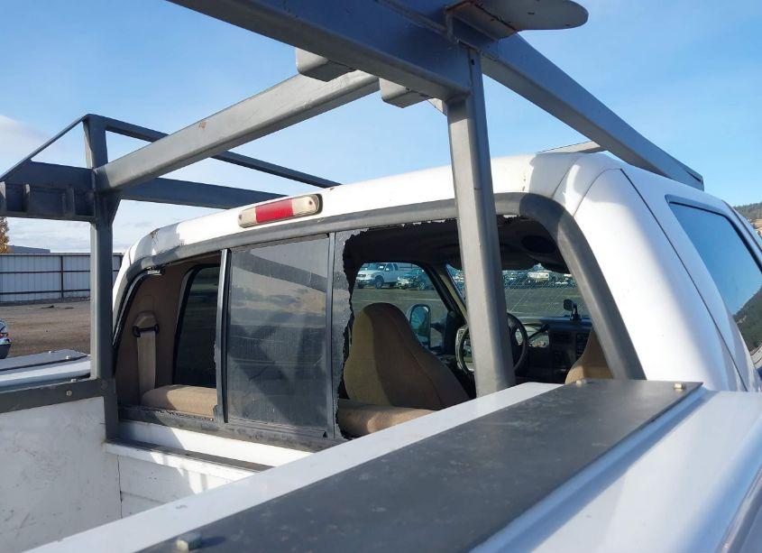 Photo 13 of 2000 Ford F-350 LARIAT/XL/XLT (VIN 1FTSW31FXYEB49381)