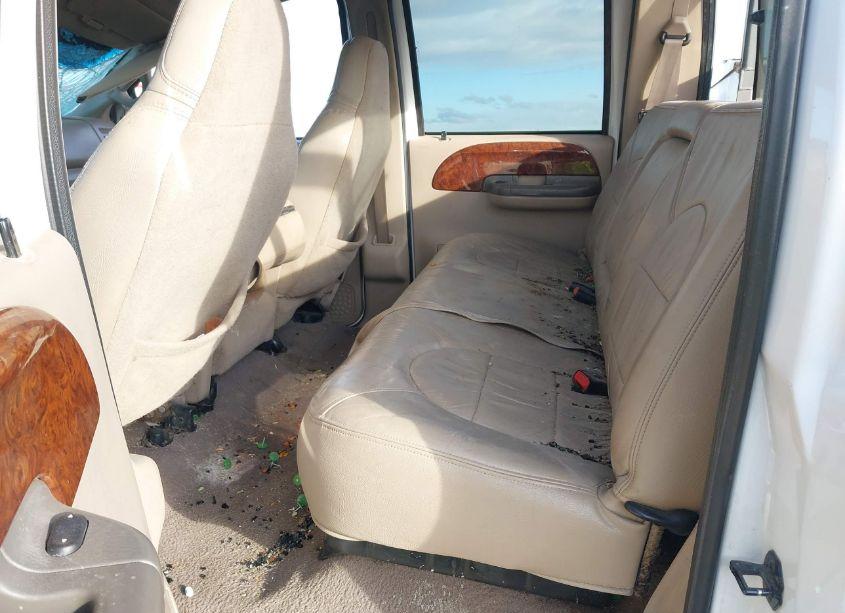 Photo 8 of 2000 Ford F-350 LARIAT/XL/XLT (VIN 1FTSW31FXYEB49381)