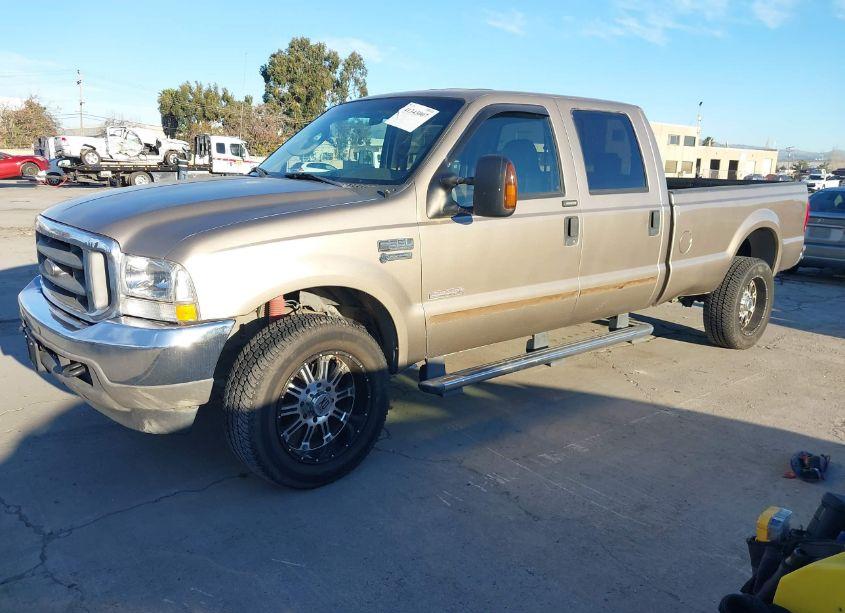Photo 2 of 2004 Ford F-350 LARIAT/XL/XLT (VIN 1FTSW31P14EB40216)