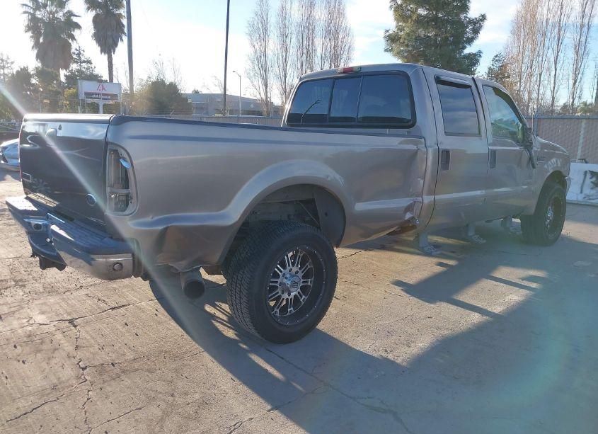 Photo 4 of 2004 Ford F-350 LARIAT/XL/XLT (VIN 1FTSW31P14EB40216)