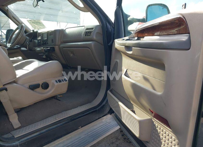 Photo 5 of 2004 Ford F-350 KING RANCH/LARIAT/XL/XLT (VIN 1FTSW31P64EA45439)