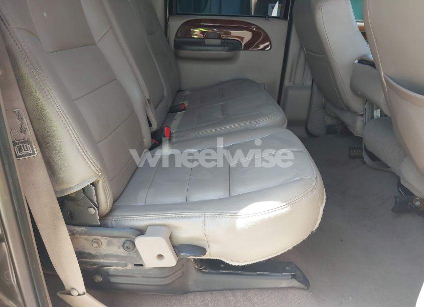 Photo 8 of 2003 Ford F-350 LARIAT/XL/XLT (VIN 1FTSW31P73EC34163)