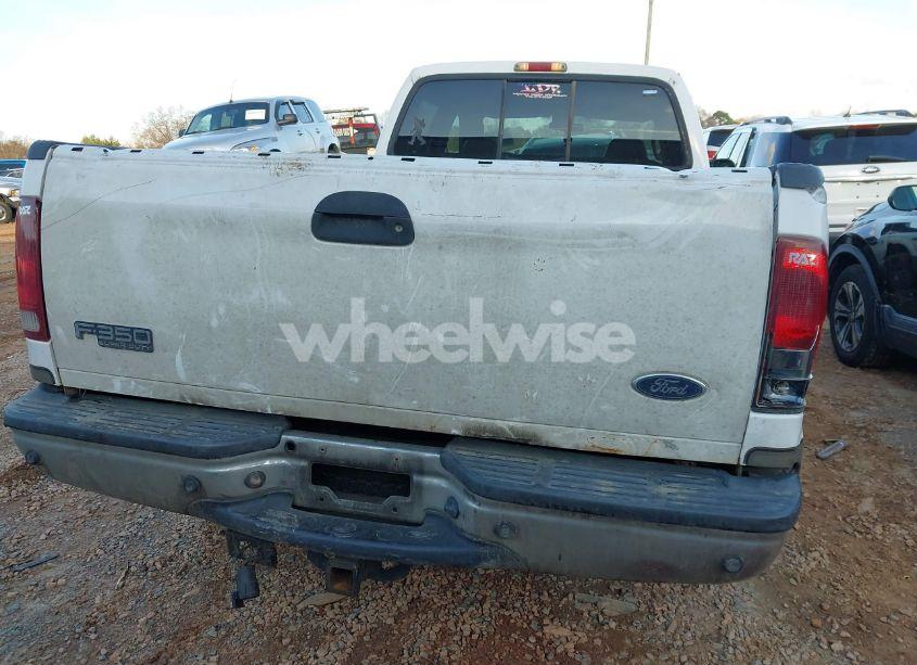Photo 16 of 2003 Ford F-350 LARIAT/XL/XLT (VIN 1FTSW31PX3ED76815)