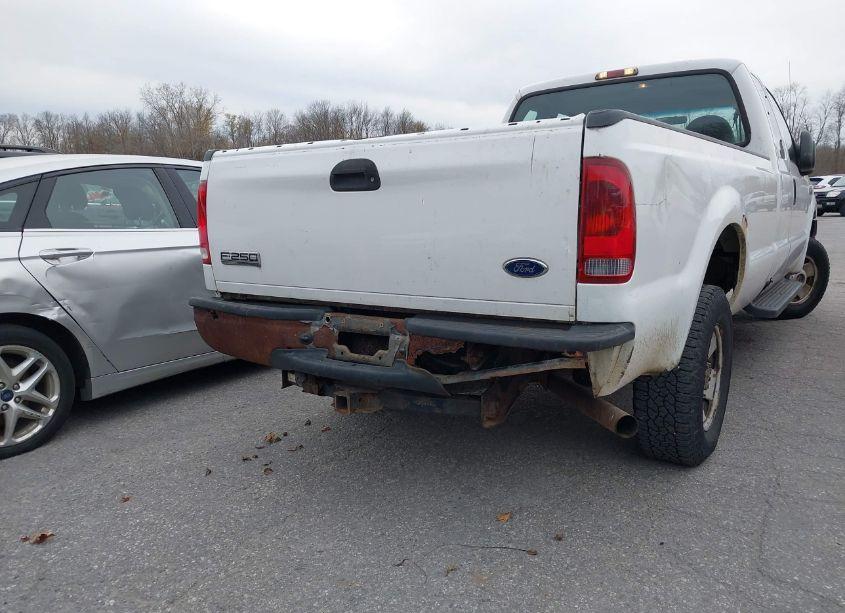 Photo 6 of 2006 Ford F-250 LARIAT/XL/XLT (VIN 1FTSX21526EC70272)