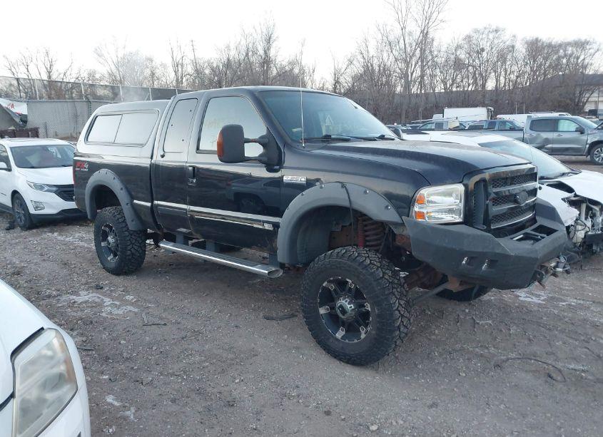 2005 Ford F-250 LARIAT/XL/XLT (VIN 1FTSX215X5EC30455) main photo