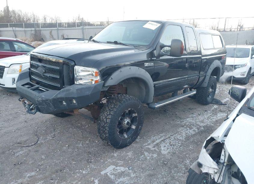 Photo 2 of 2005 Ford F-250 LARIAT/XL/XLT (VIN 1FTSX215X5EC30455)