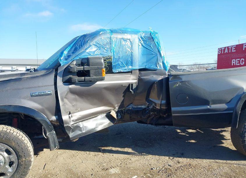 Photo 6 of 2006 Ford F-250 LARIAT/XL/XLT (VIN 1FTSX21P56EB08685)