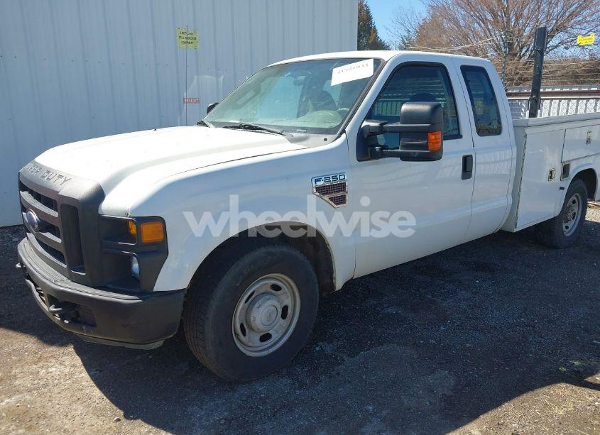 Photo 2 of 2010 Ford F-250 LARIAT/XL/XLT (VIN 1FTSX2AR4AEA80100)