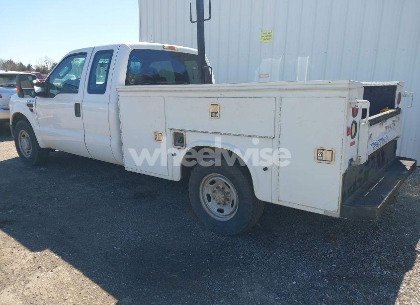 Photo 3 of 2010 Ford F-250 LARIAT/XL/XLT (VIN 1FTSX2AR4AEA80100)