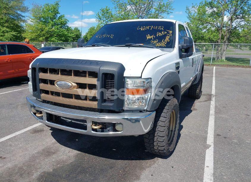Photo 2 of 2010 Ford F-250 LARIAT/XL/XLT (VIN 1FTSX2B5XAEB31031)