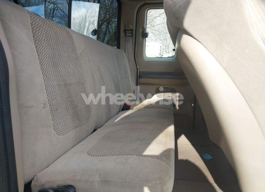 Photo 8 of 2001 Ford F-350 LARIAT/XL/XLT (VIN 1FTSX31F51EB44446)