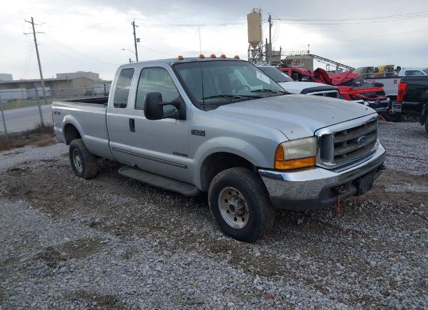 1999 Ford F-350 LARIAT/XL/XLT (VIN 1FTSX31F5XEE28698) main photo