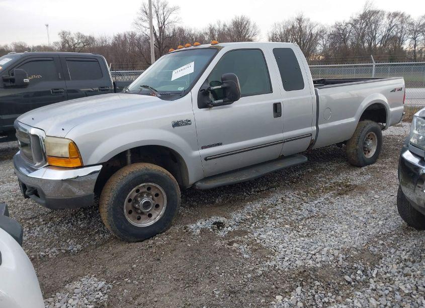 Photo 2 of 1999 Ford F-350 LARIAT/XL/XLT (VIN 1FTSX31F5XEE28698)