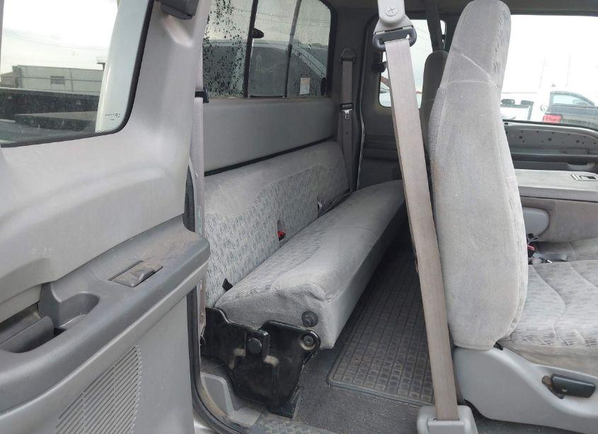 Photo 8 of 1999 Ford F-350 LARIAT/XL/XLT (VIN 1FTSX31F5XEE28698)