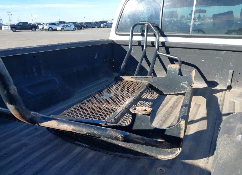 Photo 12 of 2003 Ford F-350 LARIAT/XL/XLT (VIN 1FTSX31S73EC26923)