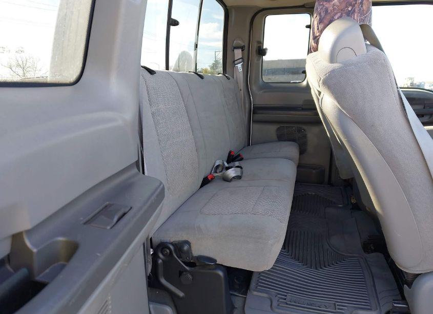 Photo 8 of 2003 Ford F-350 LARIAT/XL/XLT (VIN 1FTSX31S73EC26923)