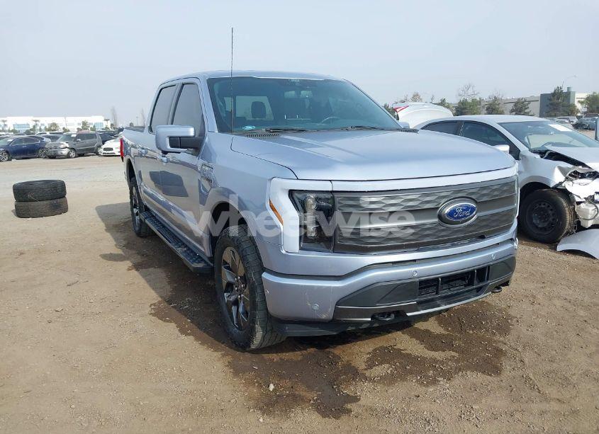 2022 Ford F-150 LIGHTNING LARIAT (VIN 1FTVW1EL0NWG16234) main photo