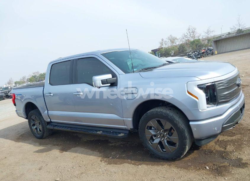 Photo 13 of 2022 Ford F-150 LIGHTNING LARIAT (VIN 1FTVW1EL0NWG16234)