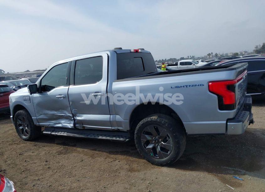 Photo 14 of 2022 Ford F-150 LIGHTNING LARIAT (VIN 1FTVW1EL0NWG16234)