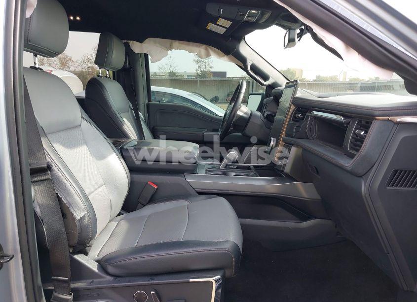 Photo 5 of 2022 Ford F-150 LIGHTNING LARIAT (VIN 1FTVW1EL0NWG16234)