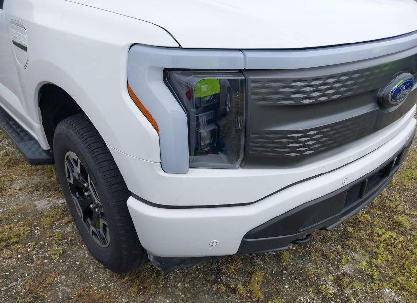 Photo 20 of 2023 Ford F-150 LIGHTNING XLT (VIN 1FTVW1EL5PWG28995)