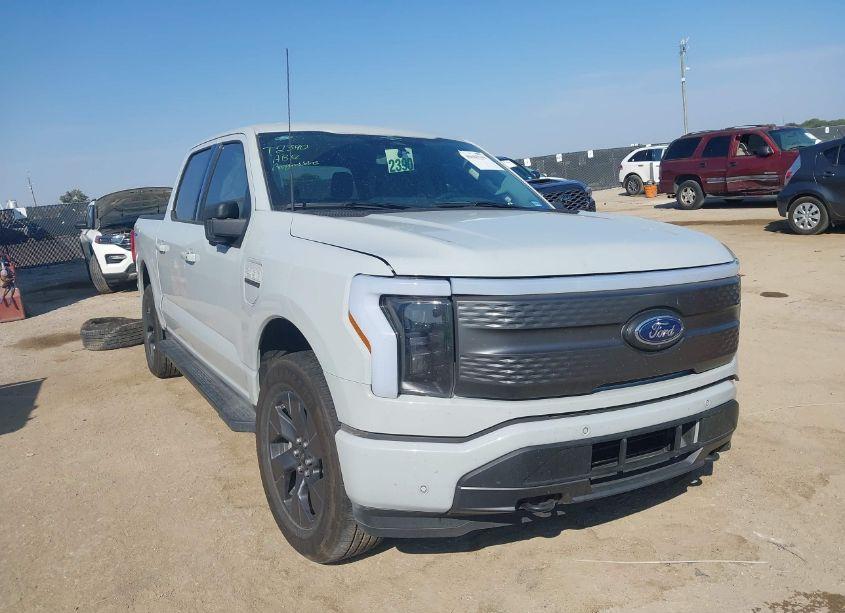 2023 Ford F-150 LIGHTNING XLT (VIN 1FTVW1EL5PWG52486) main photo