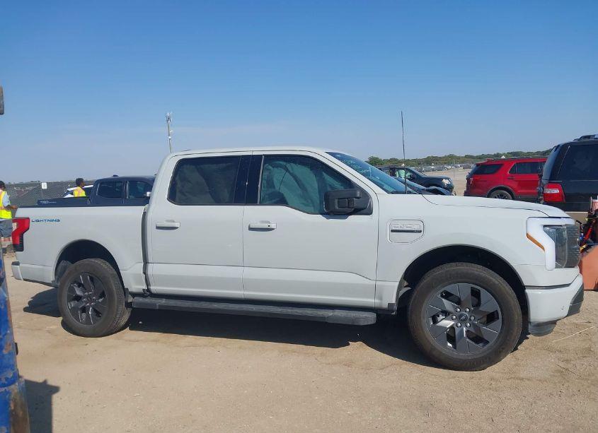 Photo 13 of 2023 Ford F-150 LIGHTNING XLT (VIN 1FTVW1EL5PWG52486)