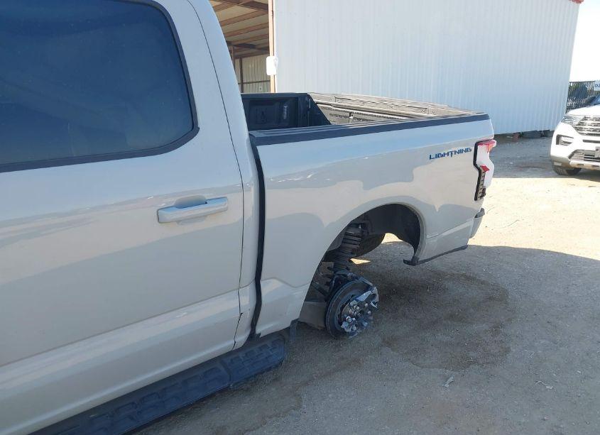 Photo 6 of 2023 Ford F-150 LIGHTNING XLT (VIN 1FTVW1EL5PWG52486)