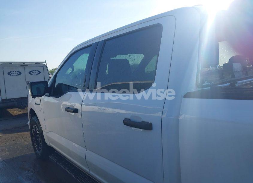 Photo 14 of 2023 Ford F-150 LIGHTNING XLT (VIN 1FTVW1EL6PWG34059)