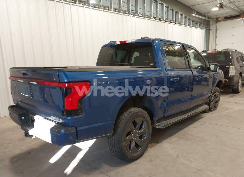 Photo 4 of 2022 Ford F-150 LIGHTNING LARIAT (VIN 1FTVW1EL7NWG15923)