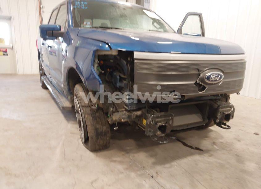 Photo 6 of 2022 Ford F-150 LIGHTNING LARIAT (VIN 1FTVW1EL7NWG15923)