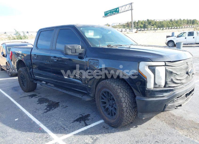 2022 Ford F-150 LIGHTNING PRO (VIN 1FTVW1EL8NWG05871) main photo