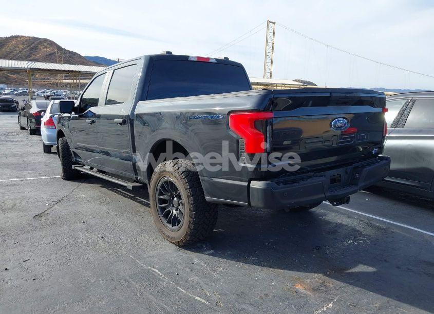 Photo 3 of 2022 Ford F-150 LIGHTNING PRO (VIN 1FTVW1EL8NWG05871)