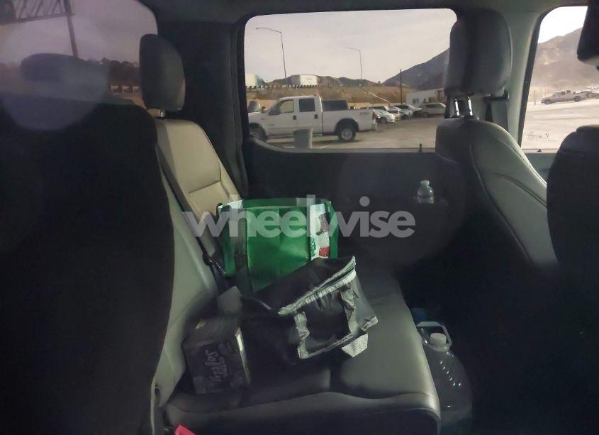 Photo 8 of 2022 Ford F-150 LIGHTNING PRO (VIN 1FTVW1EL8NWG05871)